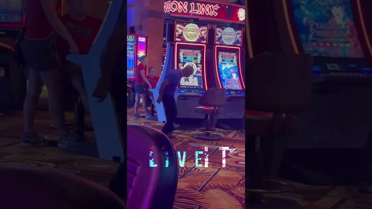 This is what happens when you play slots in Las Vegas😂🤣😁😂