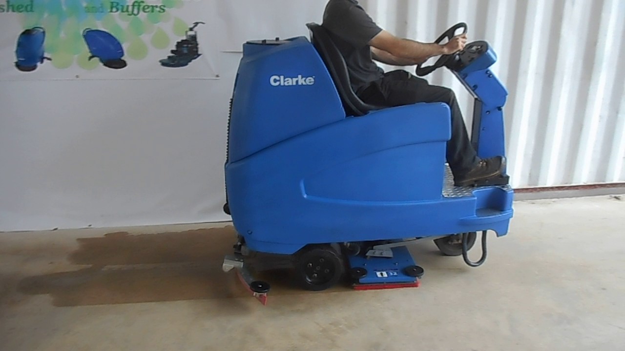 Clarke Boost 32 Rider Floor Scrubber