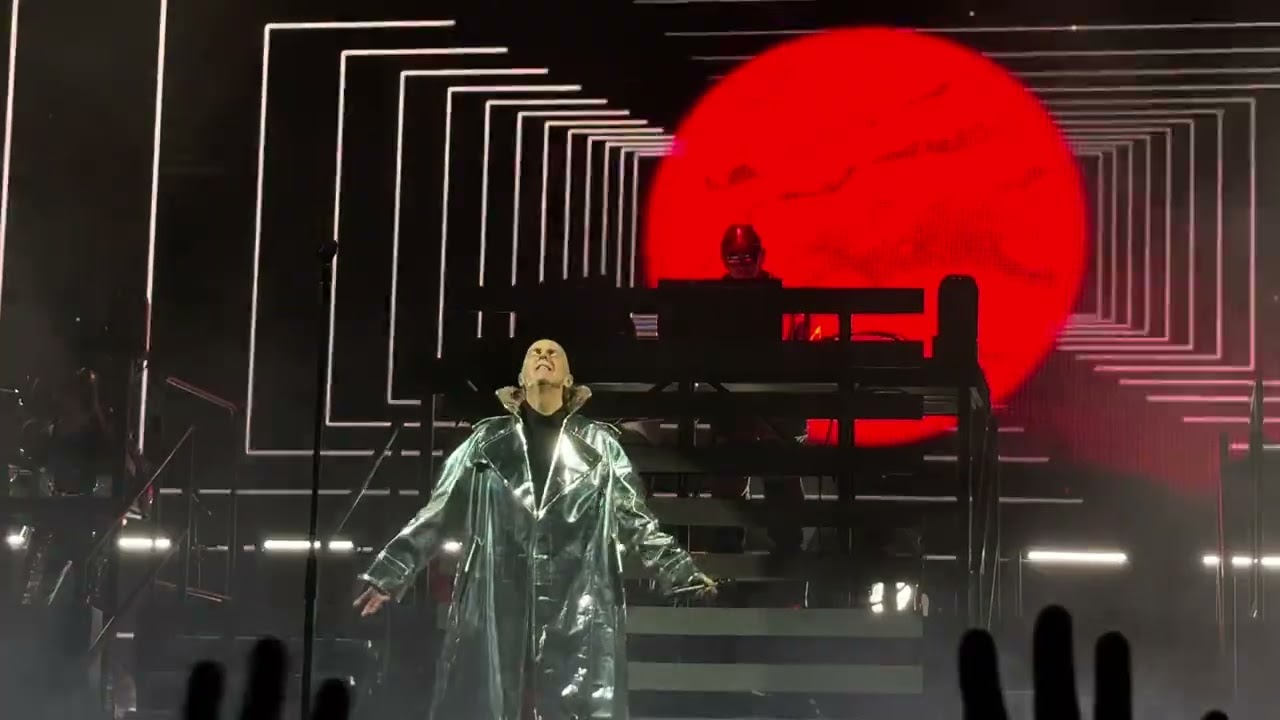 Pet Shop Boys - “It’s A Sin” - Ariake Garden Arena - Tokyo, Japan 1/6/26