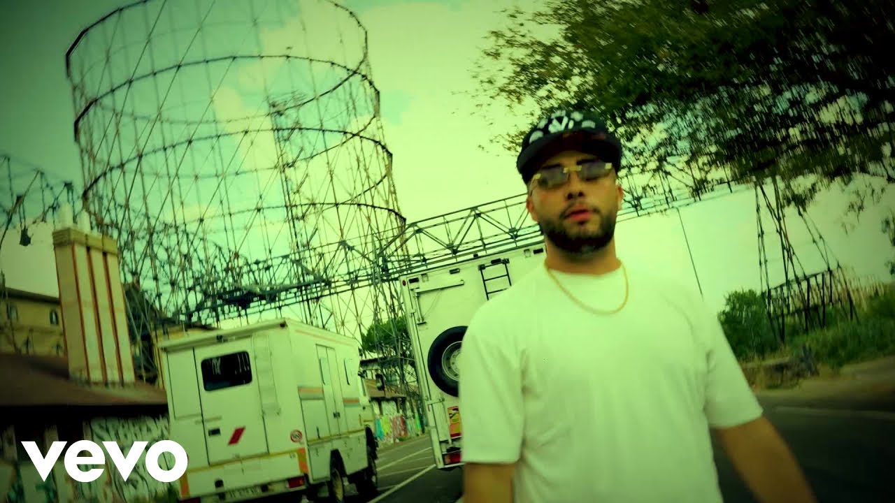 Rich Petit - Mezzo uomo Mezzo macchina (Official Music Video)