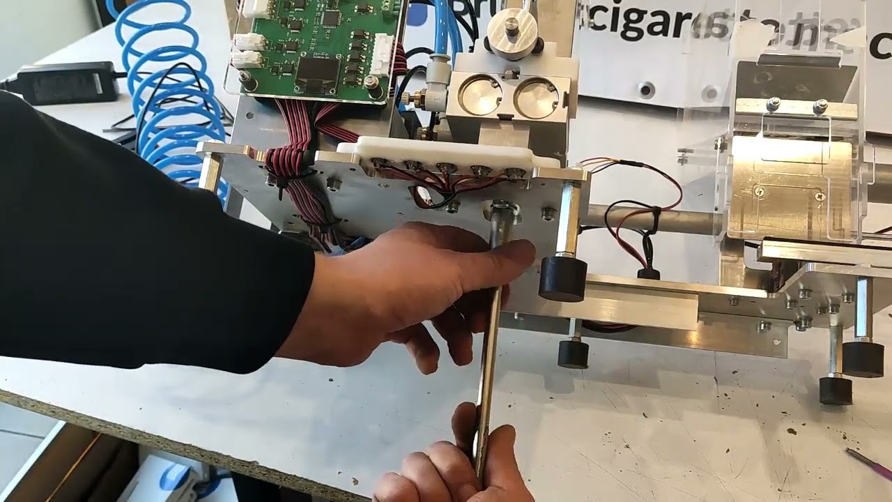 setting the paddle to the device, mandatory after replacing parts Brutus 2.1 cigarette machine