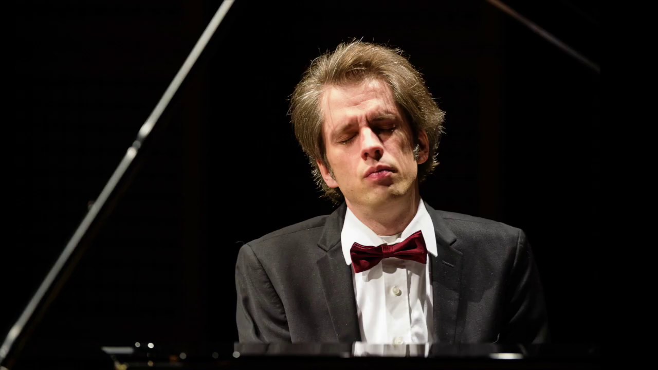 Severin von Eckardstein plays Chopin Nocturne op48 1
