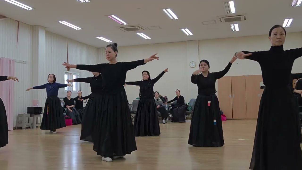260127#입춤.명지대 한국무용과정 화요반특강중/무용실 이사를 준비하고..