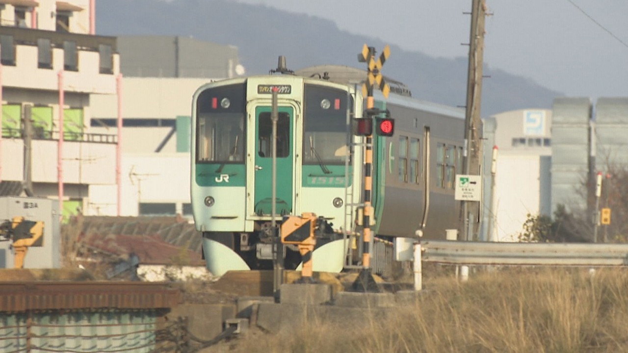 JR四国の8踏切が「改良すべき踏切」に指定　香川県内の5カ所に全方位型警報機を設置へ