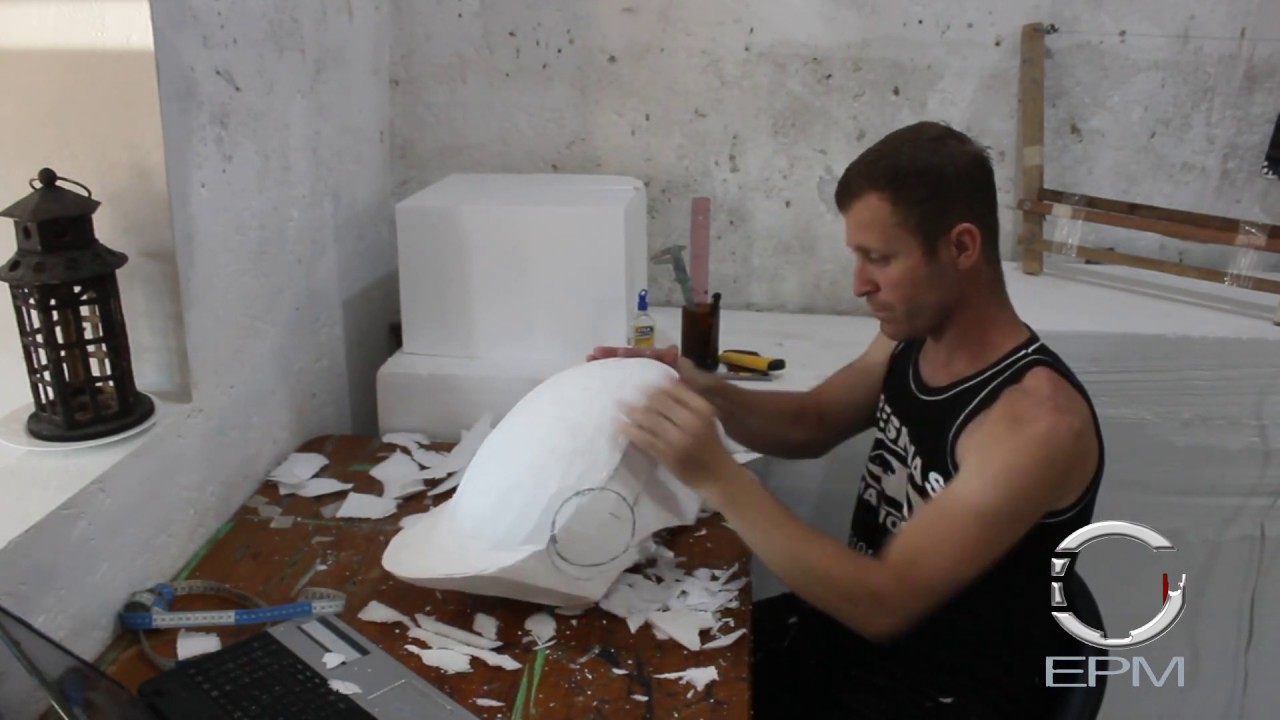 Construindo molde Capacete Cybercop Merc&uacute;rio 1 Part