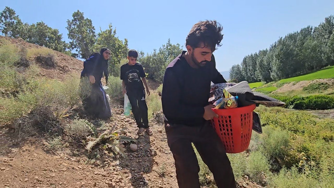 The romantic journey of the master builder and the grandmother | Escape from the village