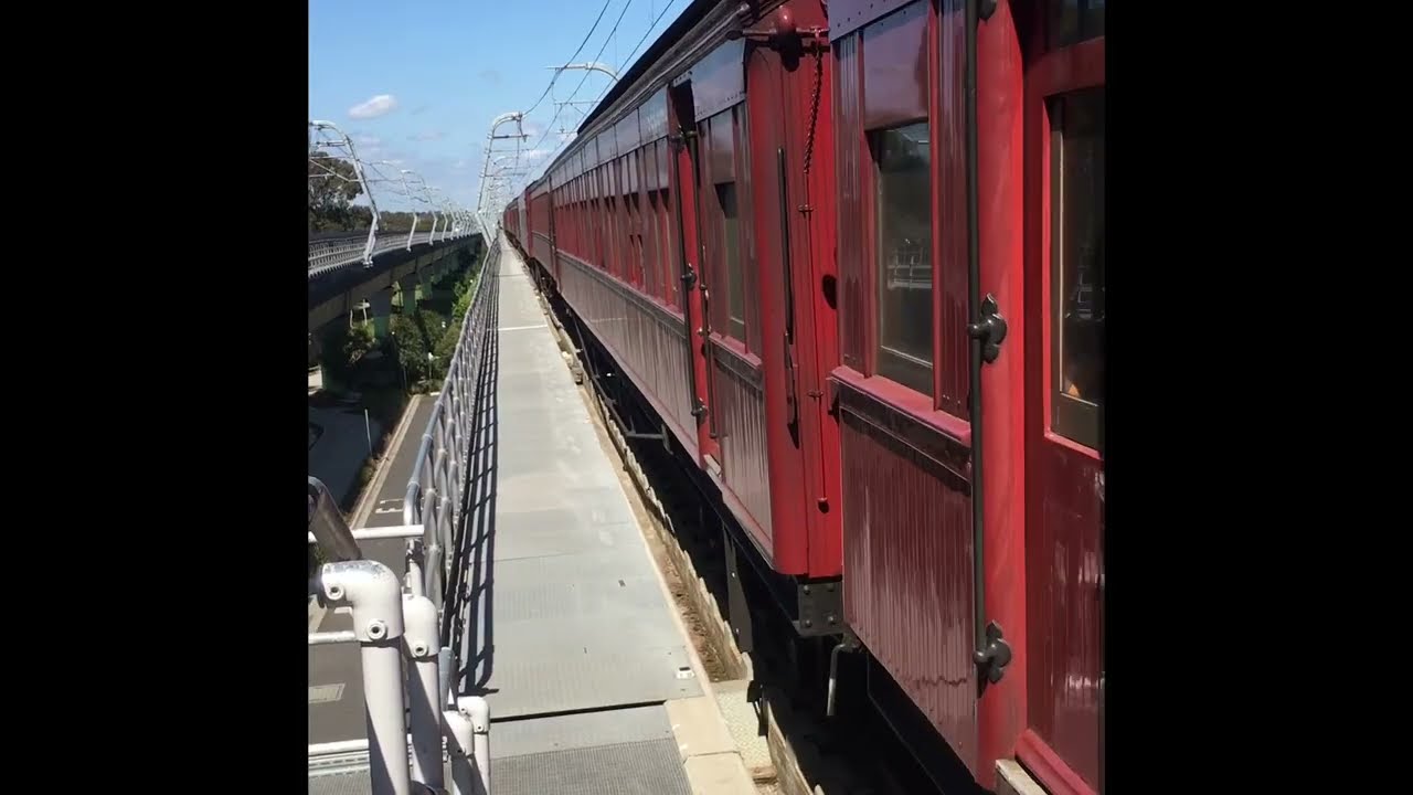 THE GIPPSLANDER Passes Through Carnegie