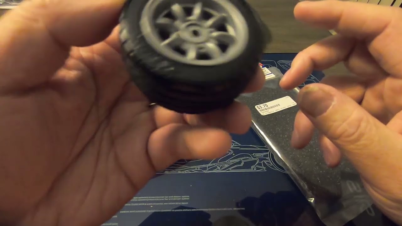 Tamiya M08 TCS Carpet Setup - Part 1, Tires and Diff