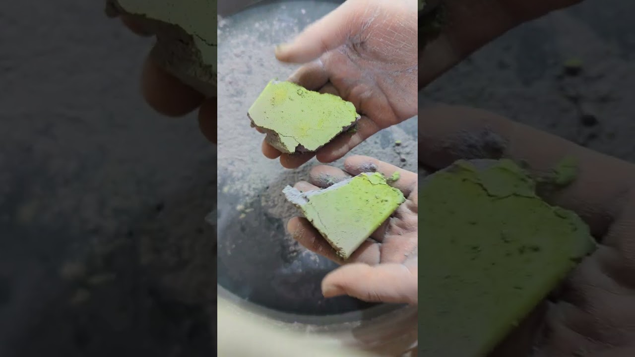 Perpel color gym chalk crushing #youtubeshorts #asmrsounds #asmr #foryou #asmrvideo #chalkart 