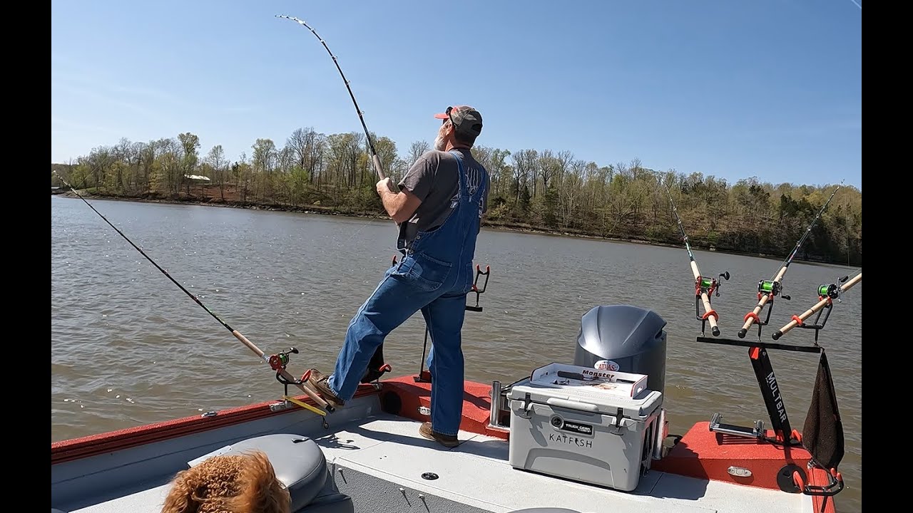 Catfishing Lake of the Ozarks 4- 27- 2022