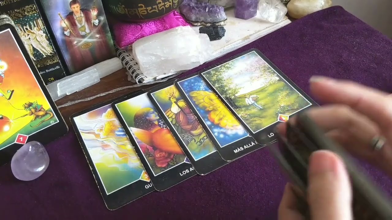 Que sentimientos ocultos tiene por ti hoy ? te los revelar&aacute;? TAROT INTERACTIVO