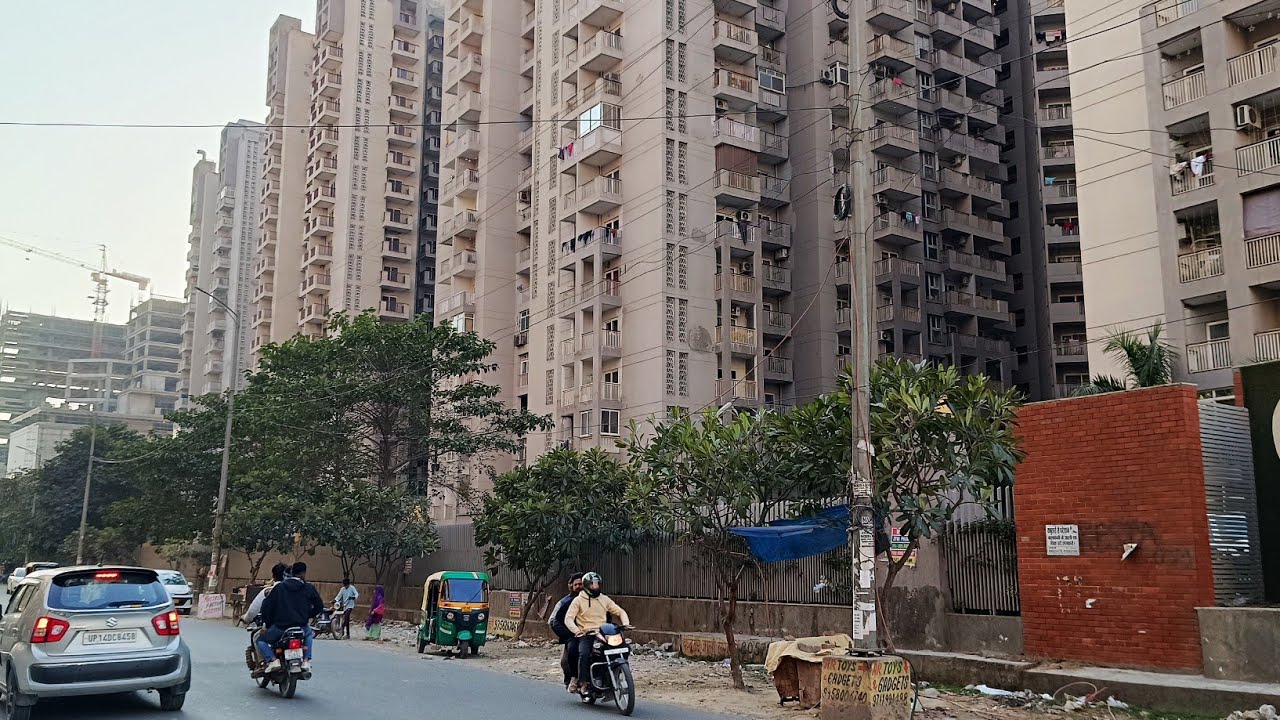 3BHK & 4BHK Flats  🏡 for Sale in Noida Extension  Affordable Price Near Ek Murti Chowk | RR Realty
