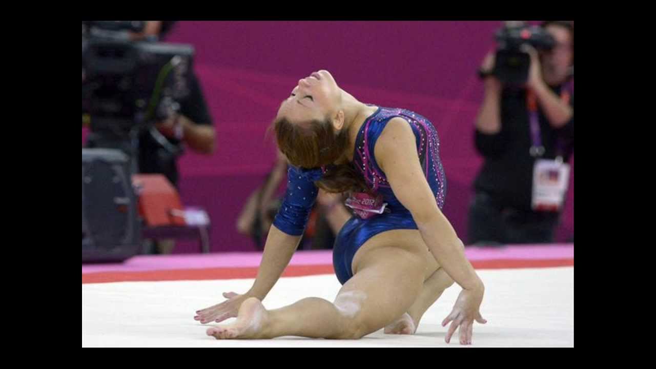 Vanessa Ferrari - Floor Music 2012 (Clean Version!)