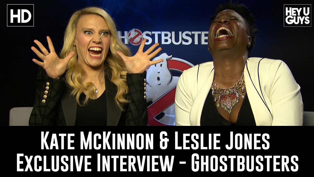 Kate McKinnon & Leslie Jones on Ghostbusters & Twitter Trolls - Exclusive Interview