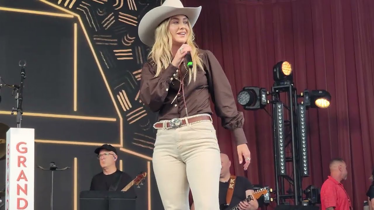 Lainey Wilson - 'Country's Cool Again' - LIVE (The Colony, TX 5/15/24)