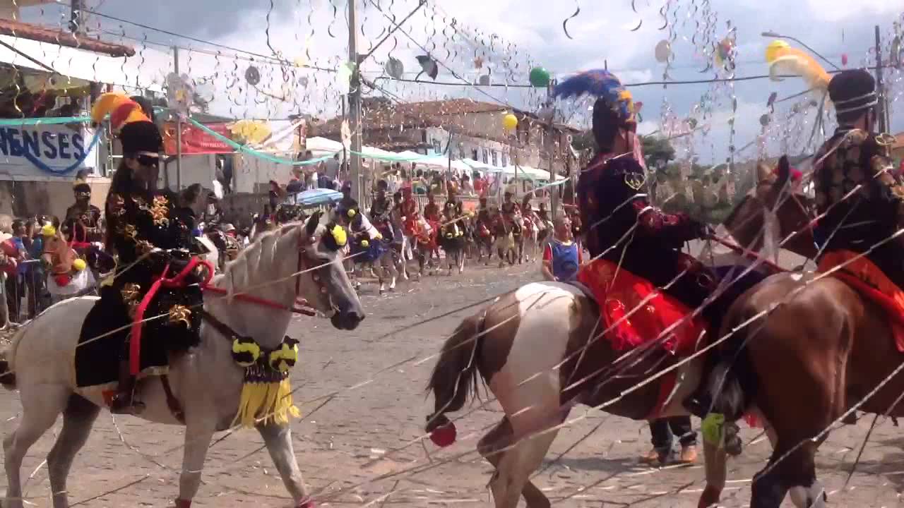 Tradicional Carnaval a cavalo de Bonfim - MG