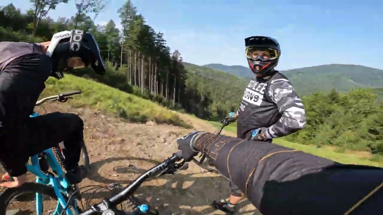 FULL SEND at Kouty! Chasing locals (Flat tire & Chaos) | Stará Medvědice