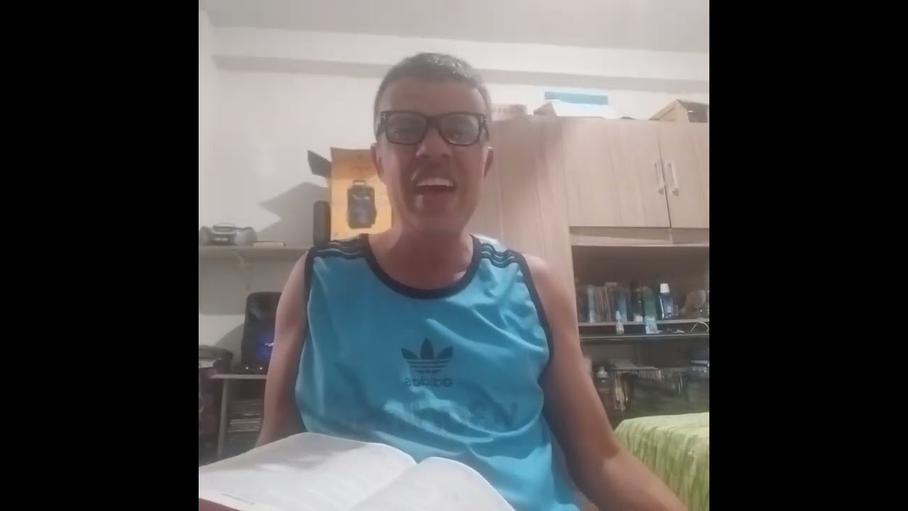 Deus  é  pai  e seu filho  Jesus Cristo  o amor por Nós  não  tem  fim