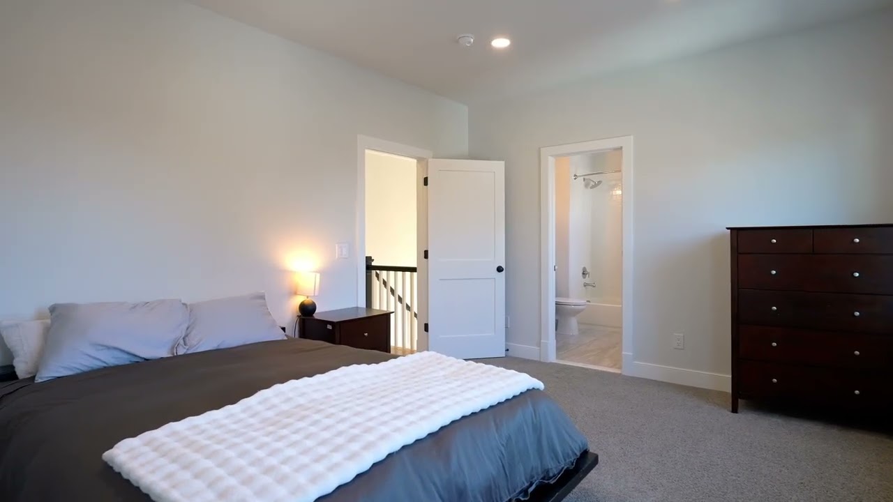 8633 Fort Hunt Rd, Alexandria, VA 22308, USA