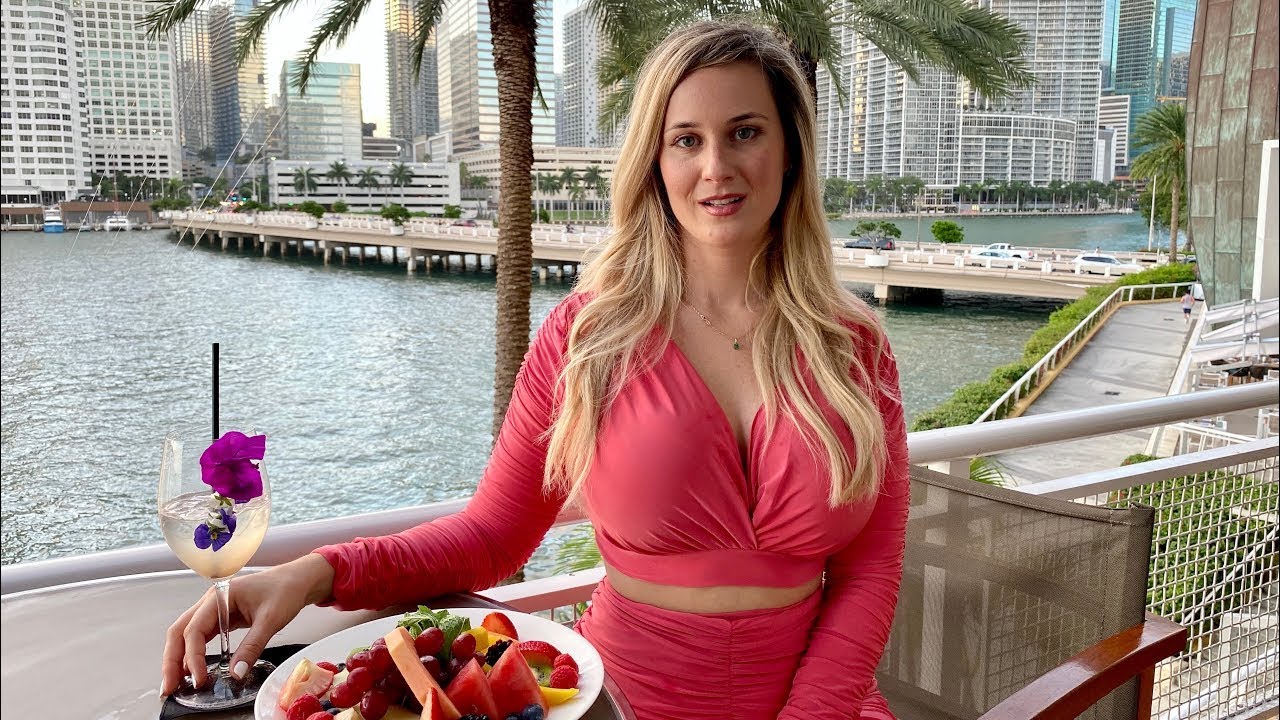LIVING IN MIAMI