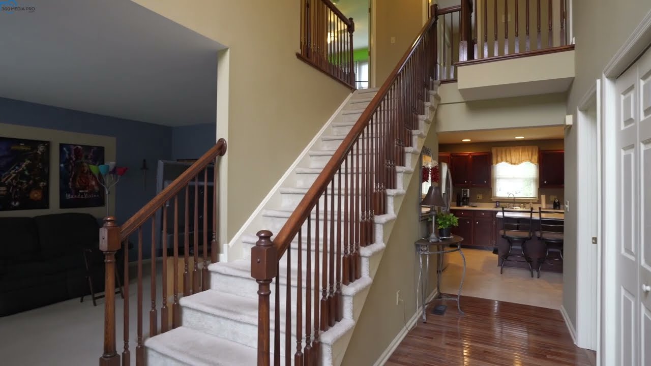 2438 Bluejay Dr Nazareth, Pa