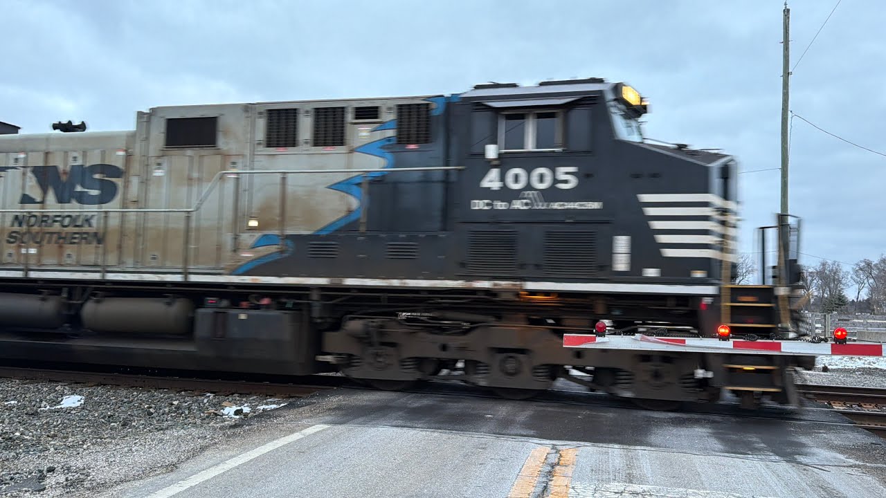 02/24/26 NS Manifest Train led by NS 4005 (DC-AC Black) at Cole Rd in Galloway, OH