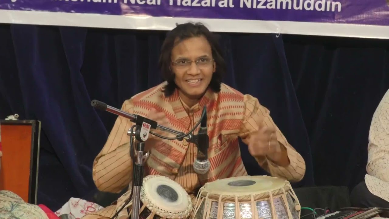 Old Recording of Ustad Athar Hussain Khan Performed On Demand After Ghazal Performance