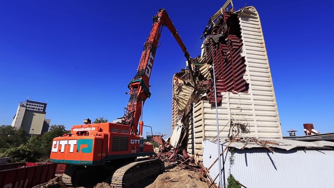 Abbruch des 38m hohen WLV  Silo in Hameln /  Otto Abbruch