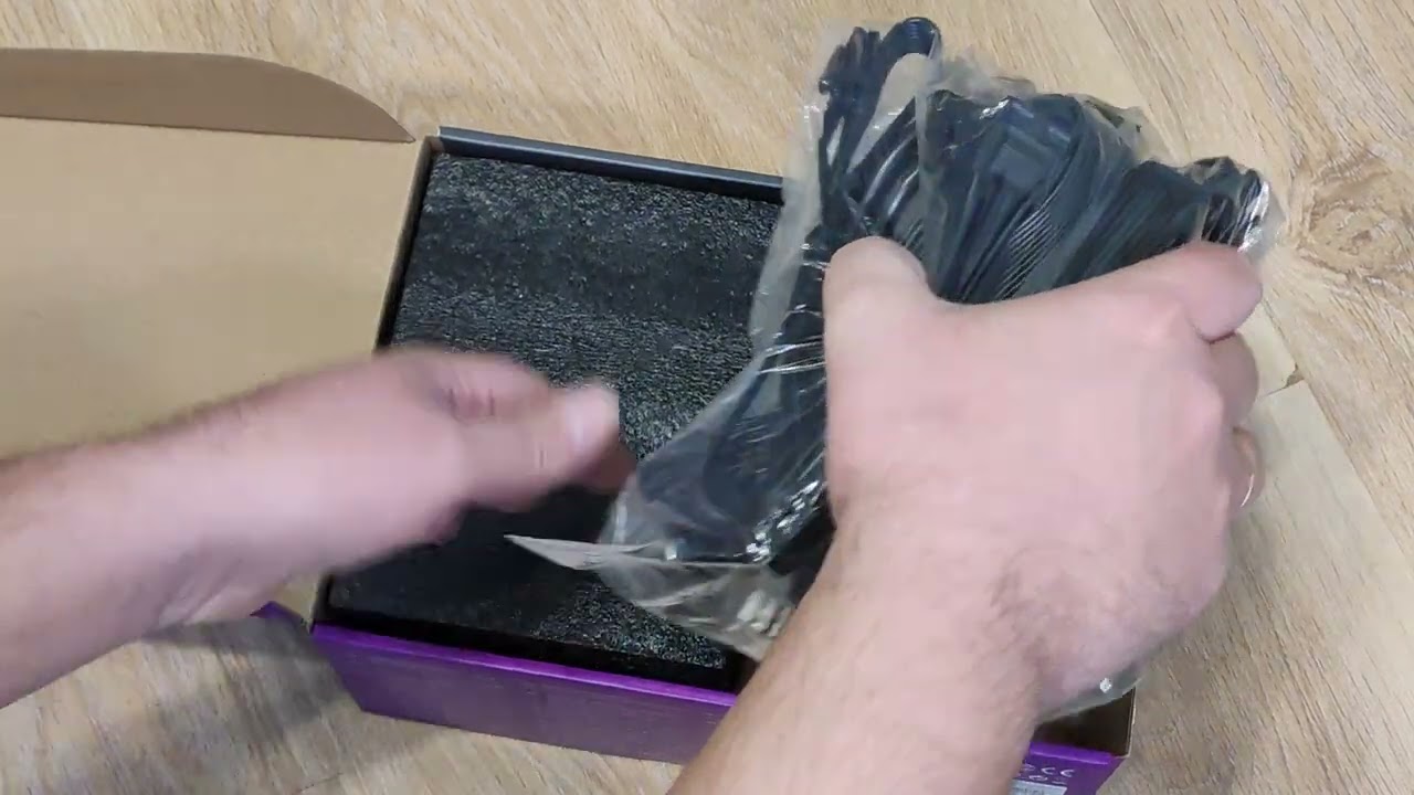 Cooler Master V750 SFX Gold 750W  распаковка.