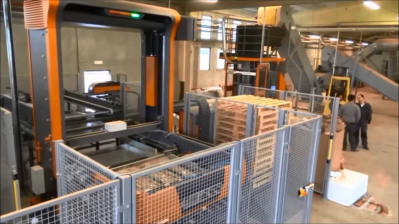 Wooden pellet bagging and palletization