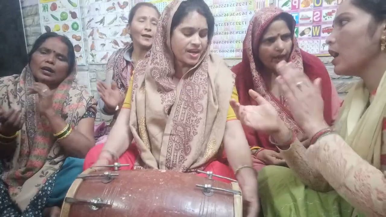 राधे तू कितनी प्यारी है तेरे संग में बांके बिहारी है