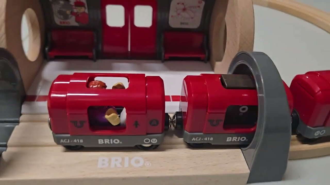 Набор Brio 33513 &laquo;Метрополитен&raquo; &mdash; обзор и демонстрация.