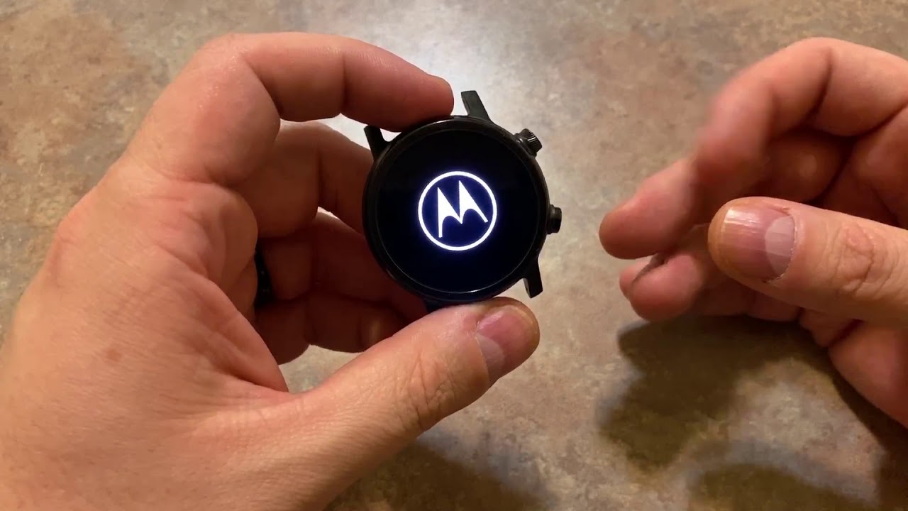 Moto 360 unboxing and first impressions