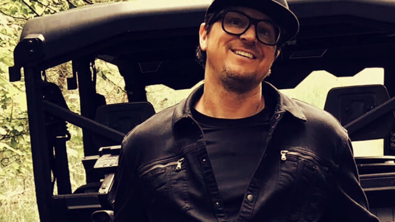 Zak Bagans sexy man! 😈