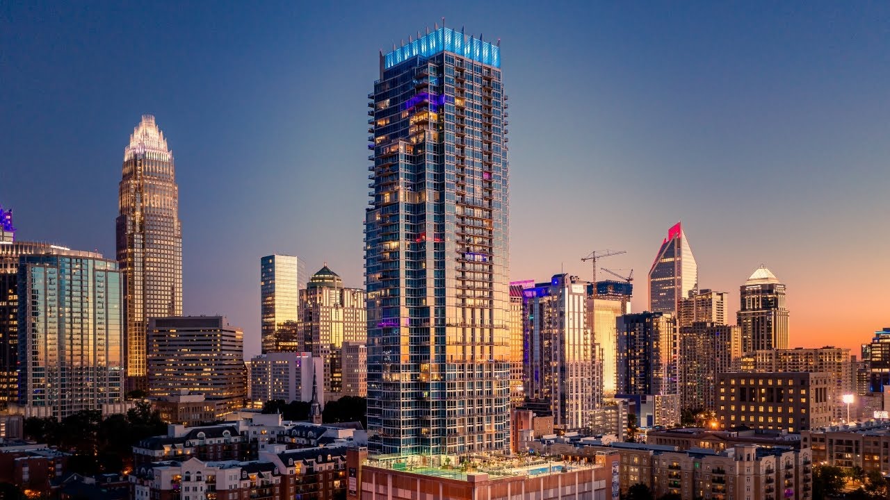 The VUE Charlotte On 5th | Luxury Apartments in Uptown Charlotte, NC