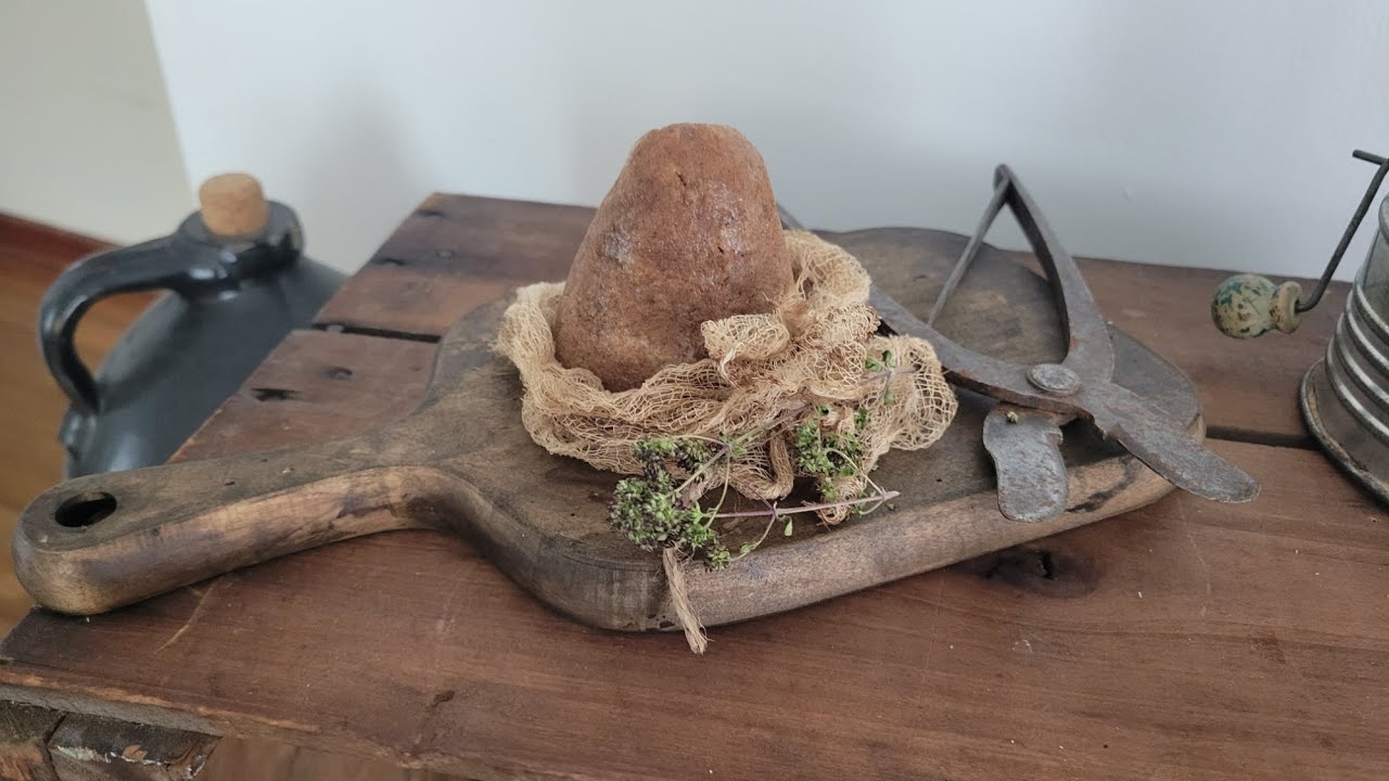 How to make Colonial Sugar Loaf inspired Primitive Bowl Fillers using vintage molds.