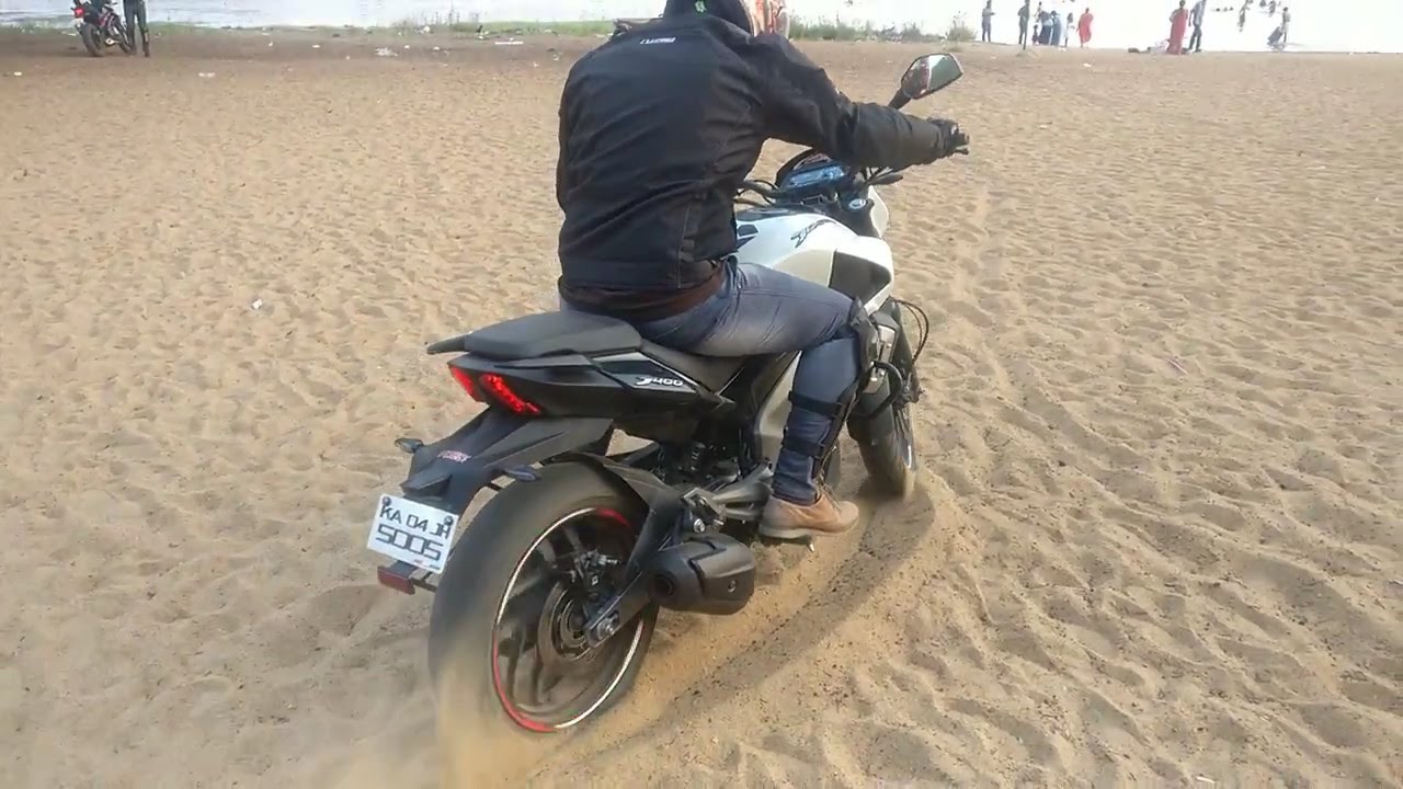 Dominar 400 Performance in offroad have a look of  Dominar 400,
