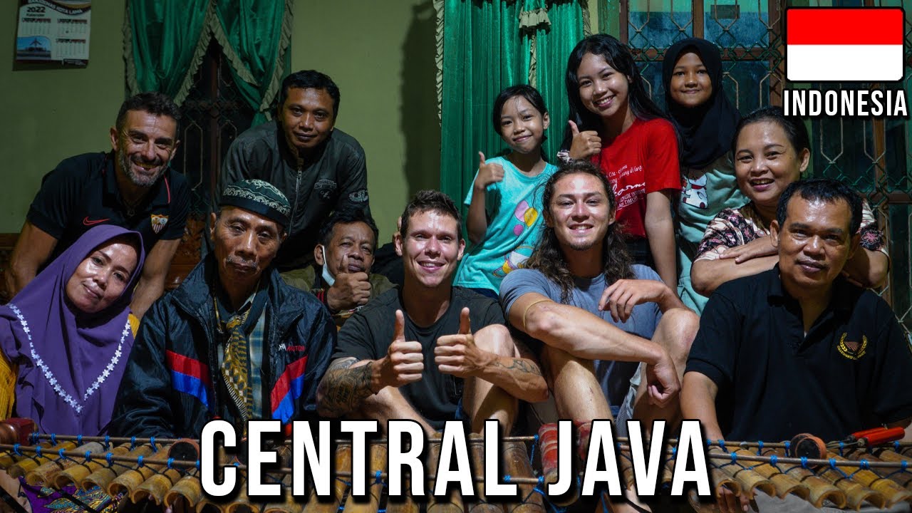 FOREIGNERS experience REAL INDONESIAN CULTURE | Ebeg, Gamelan, Calung | Banyumas @CALUNGKU CALUNGMU