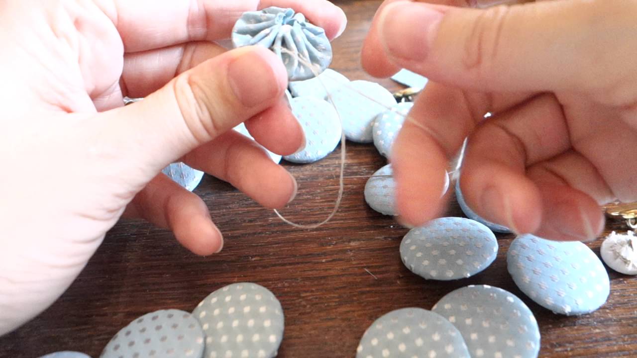 TIP Costume historique : recouvrir ses boutons à la main