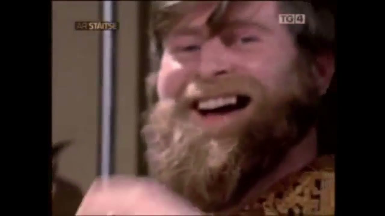 The McCann Man (Ar Stáitse) - Jim McCann with the Dubliners as his guests.