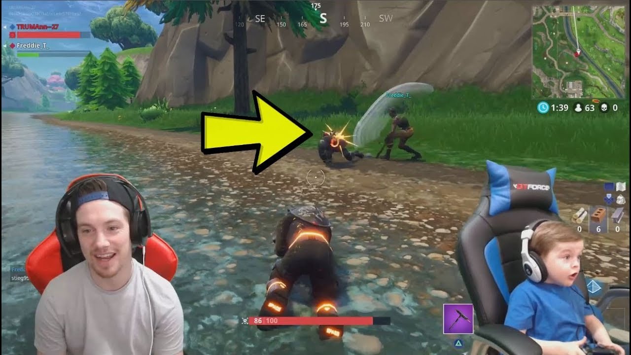 *ЧЕТЫРЕХЛЕТНИЙ РЕБЕНОК* Спасает жизнь ТРУМАНА! В Fortnite.