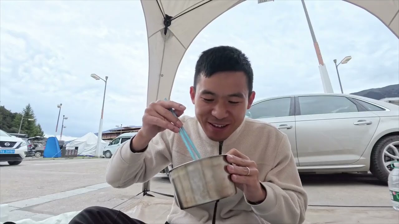新婚小夫妻旅行度蜜月，为了省钱，天天户外搭帐篷睡觉，自己做饭#度蜜月旅行 #度蜜月vlog #度蜜月去哪里 #度蜜月的夫妻 #旅行vlog