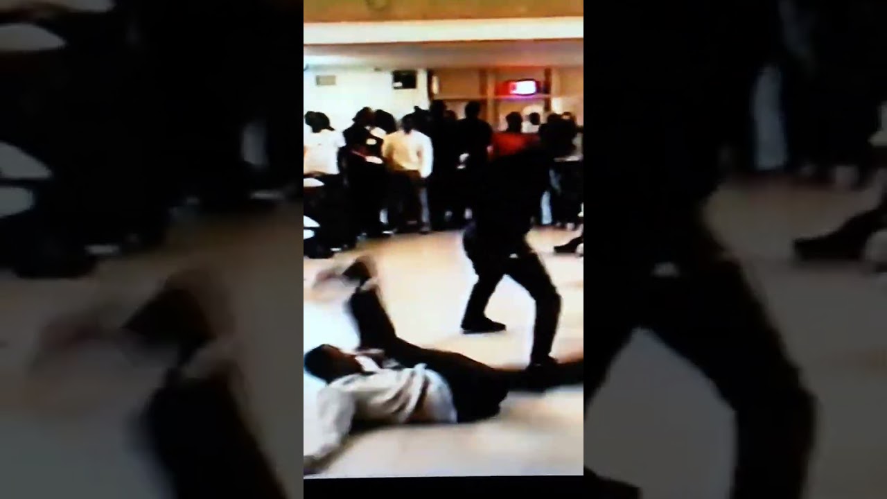 Icon Ray Ray Chanel vs Icon Arturo Miyake Mugler #voguefemme #ballroomthrowbacks