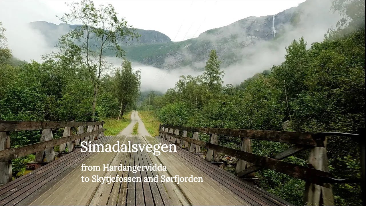 Drive from Nasjonal Turistveg Hardangervidda to Skytjefossen and Sørfjorden | Hood Cam & Road Sounds