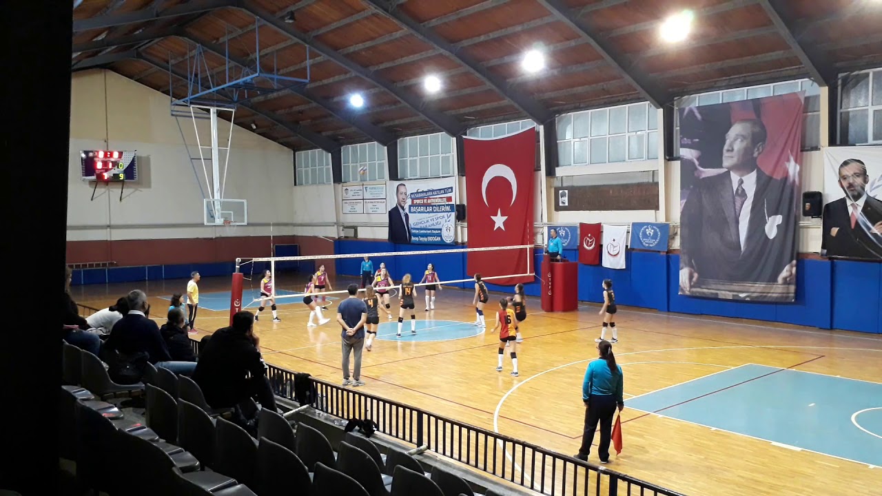 İzmir Voleybol GSK 0 - Efor GSK 3
