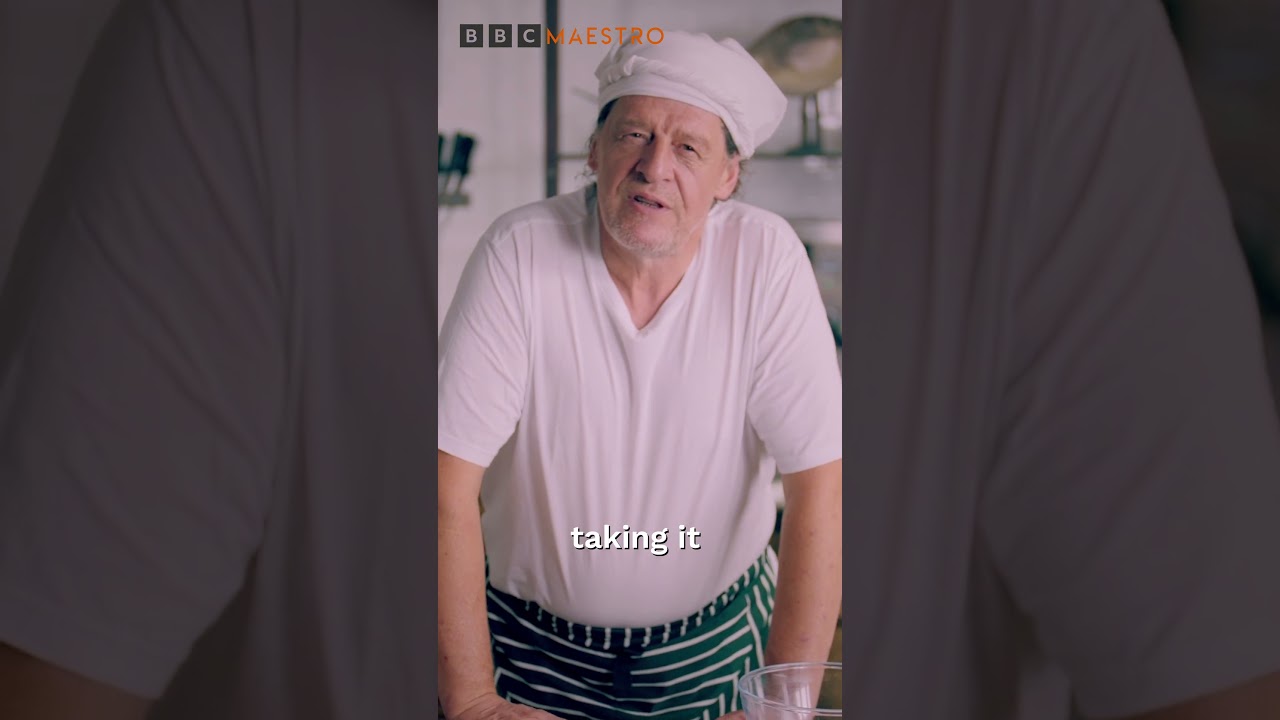 Marco Pierre White reveals how to make the perfect scrambled eggs&nbsp;#shorts #marcopierrewhite