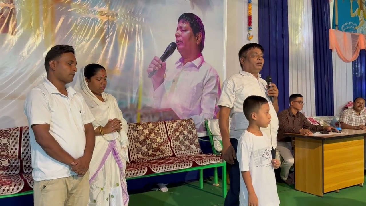 ভাৱবাণী কেতিয়াও মানুহৰ ইচ্ছাৰে নাহে, কিন্তু পবিত্ৰ আত্মাৰ পৰিচালনাত ভাৱবাদী সকলে ঈশ্বৰৰ পৰা পোৱা কথ