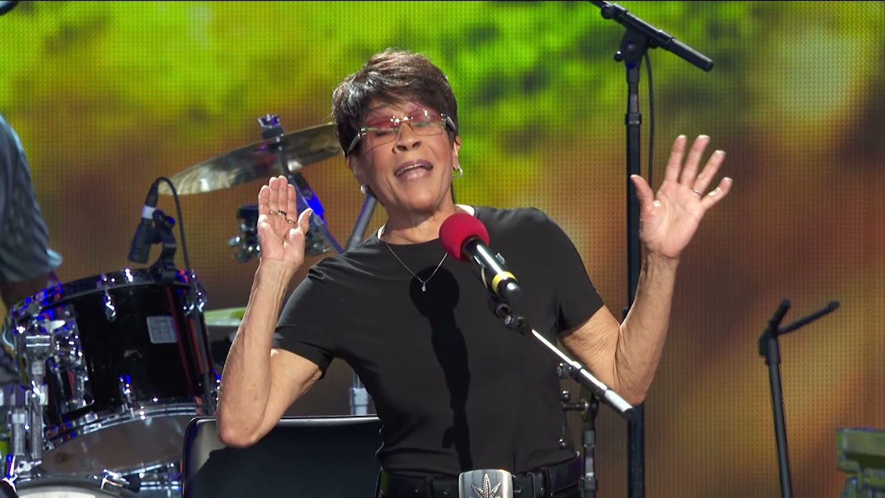 Bettye LaVette Farm Aid 09/25/21- 03 It Don't Come Easy