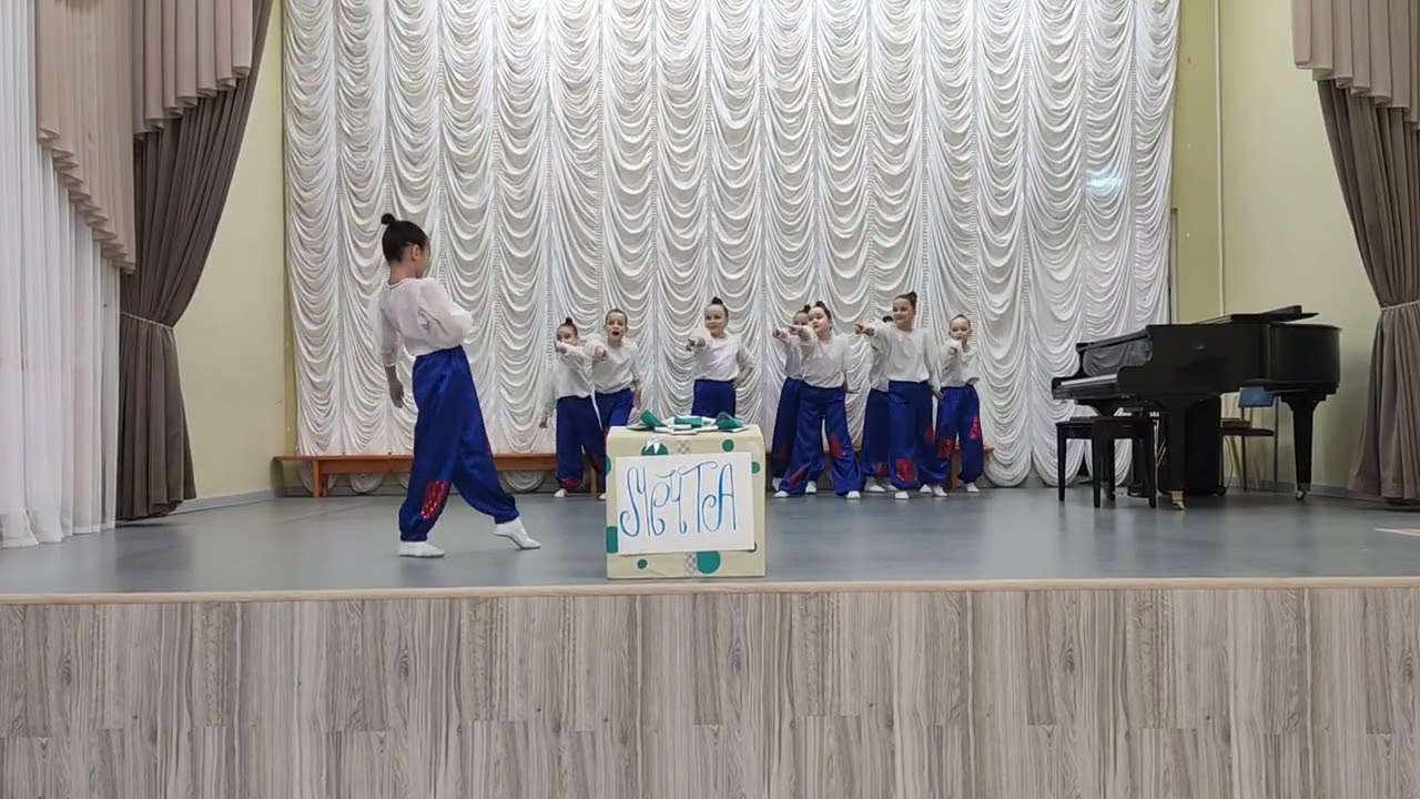 Выступаю в музыкалке