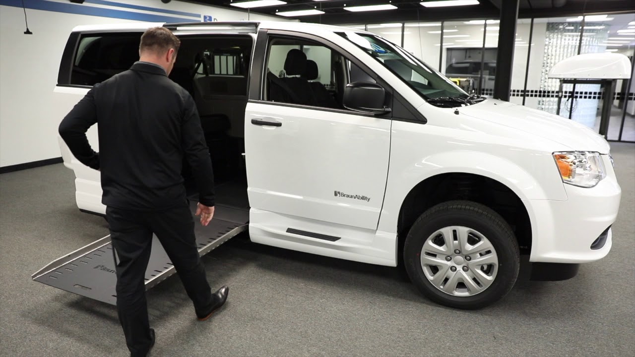 How to Operate a BraunAbility ADA Dodge Grand Caravan Simple Stow Infloor
